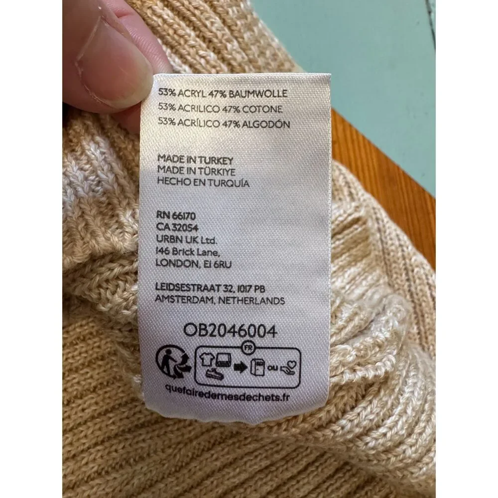 NWT Urban Outfitters Beige Sleeveless Knit Sweater Vest Tank Top Size Small NWT